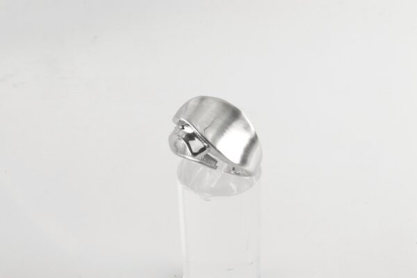 sehr schöner Ring in Sterlingsilber z.T. mattiert