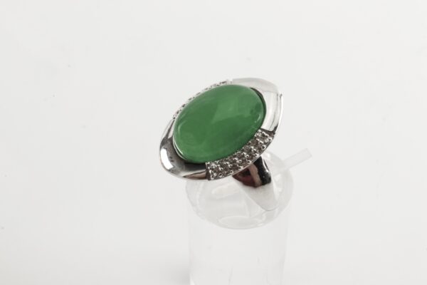 Ring in Sterlingsilber mit grüner Jade