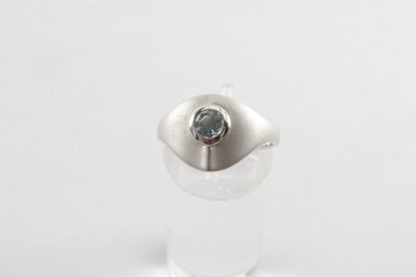 feiner Silberring mattiert mit Aquamarin