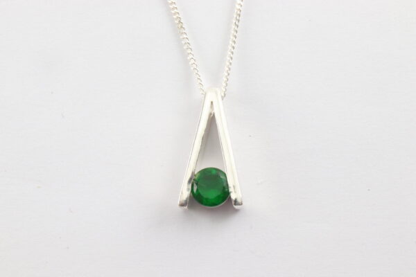 Collier Sterlingsilber mit grünem Glasstein