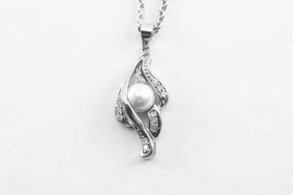 Collier in Sterlingsilber mit SWZ- Perle