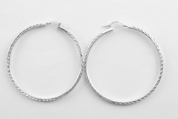 große Creolen in Sterlingsilber mit Streifen Designe – Bild 3
