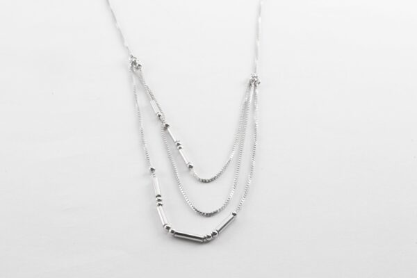 feines Collier in Sterlingsilber rhodiniert