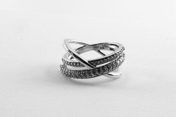 sehr schöner Ring in Sterlingsilber mit Zirkonia – Bild 3
