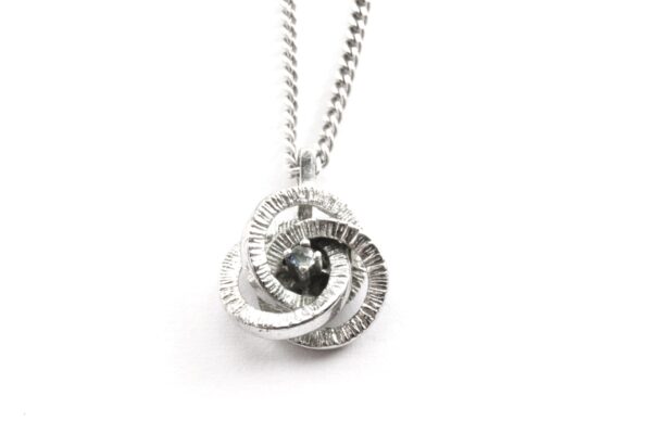 Collier in Sterlingsilber rhodiniert mit Peridot