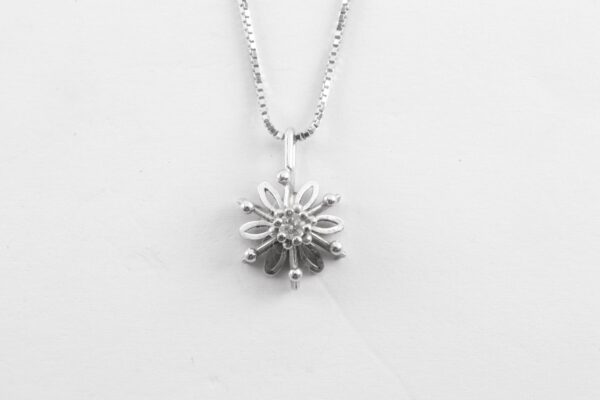 Collier in Weißgold mit Diamant