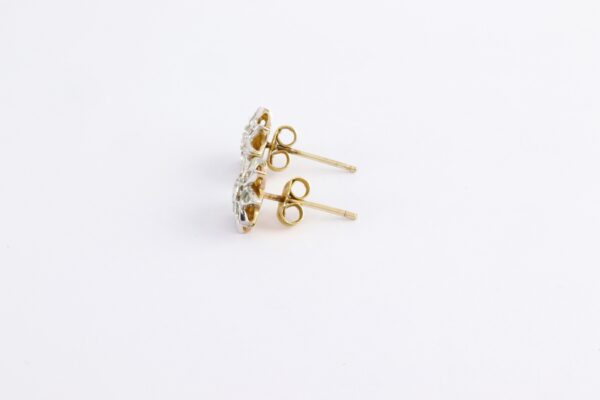 kleine Ohrstecker Blume in Gelbgold mit Diamanten – Bild 4