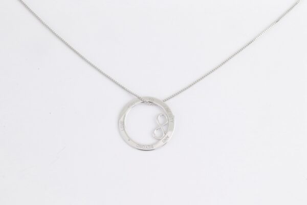 feines Collier in Sterlingsilber mit Unendlichkeitszeichen – Bild 3
