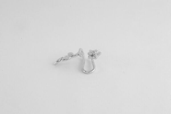 sehr schöne Ohrspange in Sterlingsilber mit Diamant – Bild 7