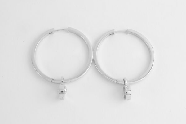 Creolen in Sterlingsilber rhodiniert mit Zirkonia