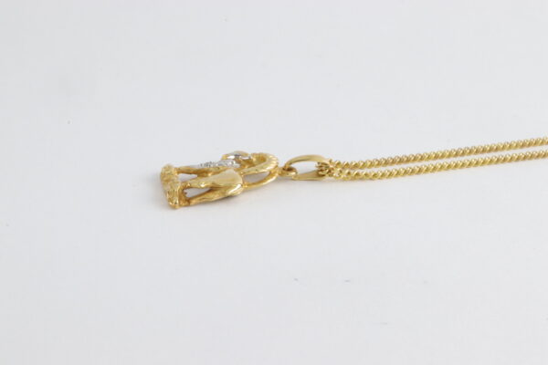 Widder Sternzeichen in Gelbgold mit Diamant – Bild 3