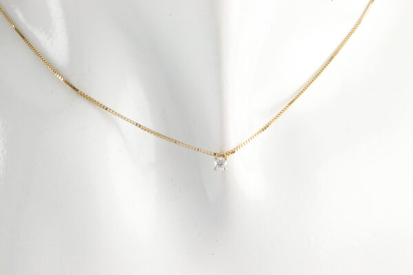 Feines Collier in Gelbgold mit Zirkonia – Bild 8
