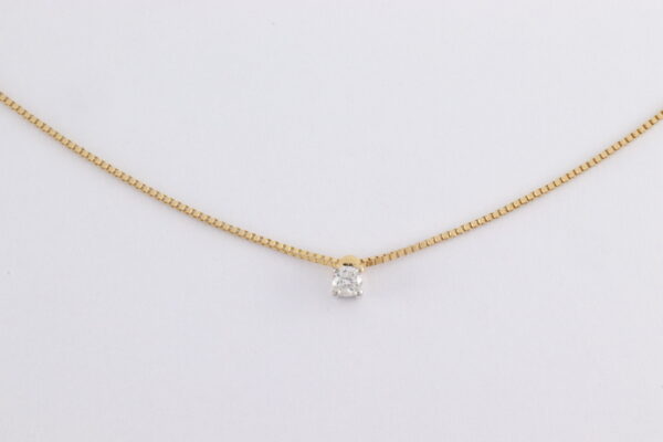 Feines Collier in Gelbgold mit Zirkonia – Bild 4