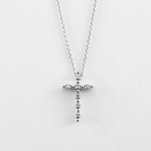 Kreuz mit Kette in Weißgold