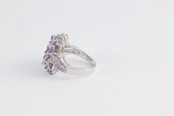 Ring in Sterlingsilber rhodiniert mit Amethyst – Bild 2