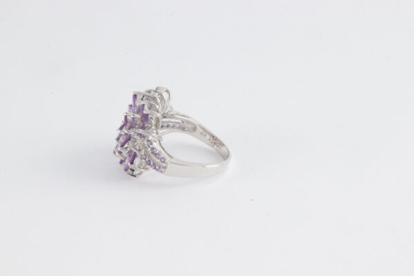 Ring in Sterlingsilber rhodiniert mit Amethyst – Bild 3