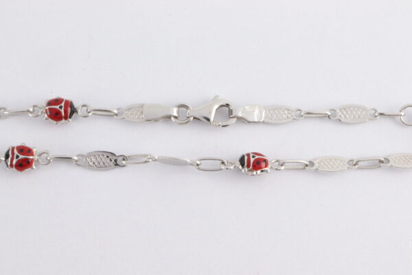 Armband in Weißgold mit Marienkäfer – Bild 2