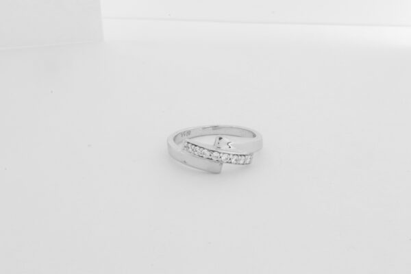 schöner Ring in Sterlingsilber  mit Zirkonia – Bild 2