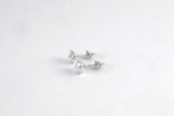kleine Ohrstecker in Sterlingsilber mit Zirkonia – Bild 2