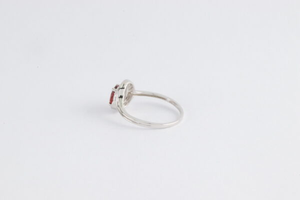 feiner Ring in Sterlingsilber rhodiniert mit Granat – Bild 3