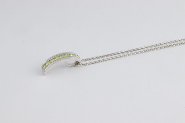 Collier in Sterlingsilber rhodiniert mit grünen Zirkonia – Bild 4
