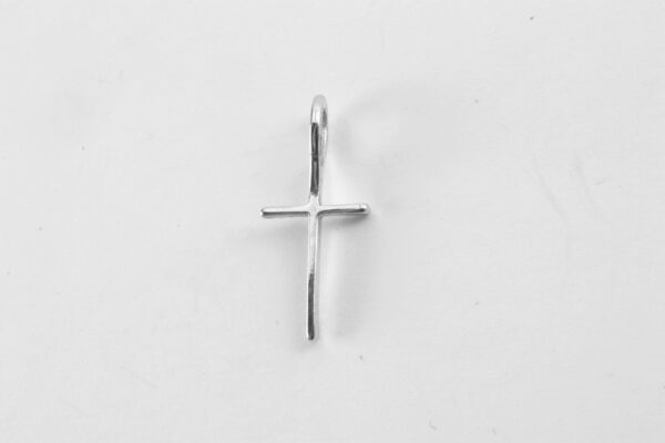 feines, einfaches Kreuz in Sterlingsilber – Bild 3